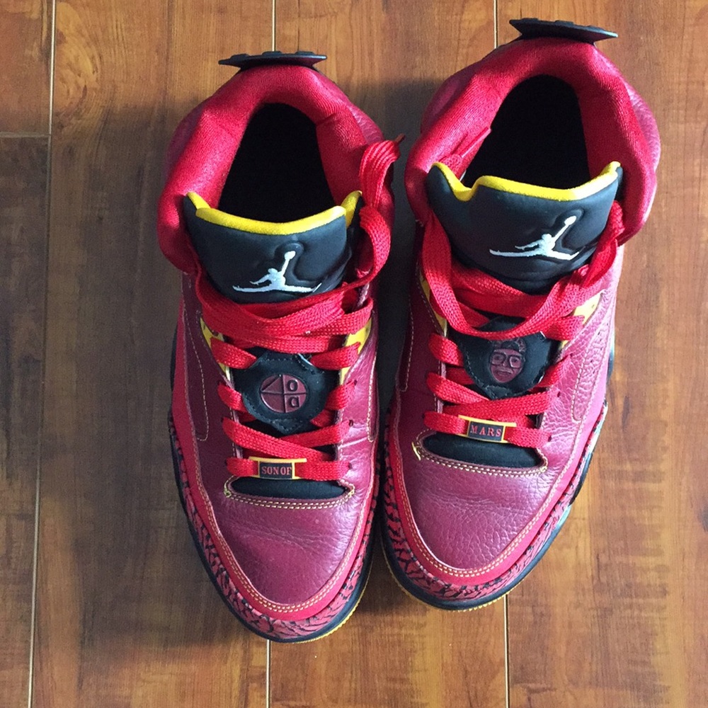 Jordan Son if Mars Sneakers 